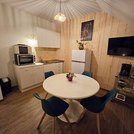 Gite Eglantine 2 A 6 Personnes Avec Spa Et Salle De Jeux Dans La Residence ヴォントロン エクステリア 写真