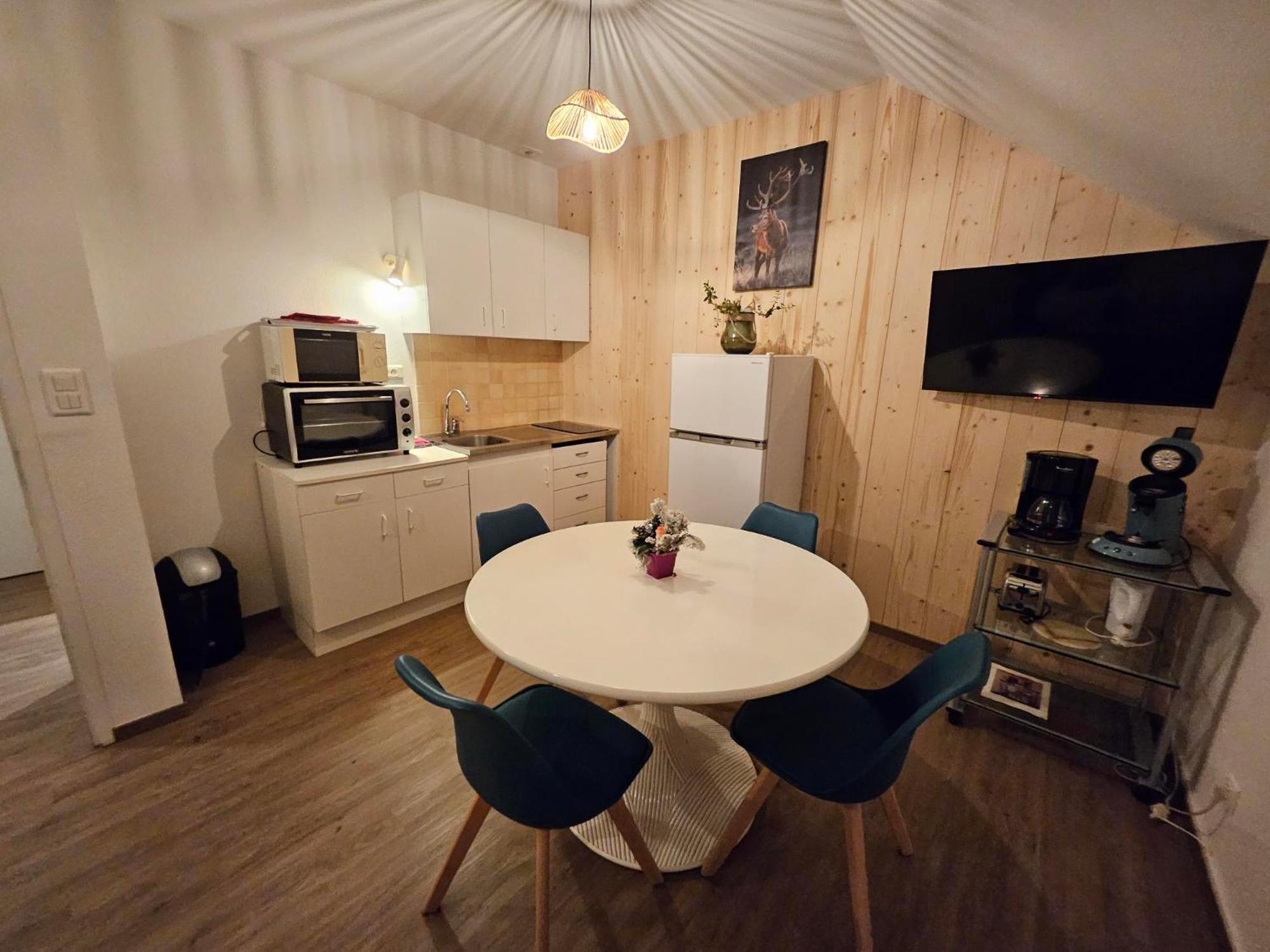 Gite Eglantine 2 A 6 Personnes Avec Spa Et Salle De Jeux Dans La Residence ヴォントロン エクステリア 写真